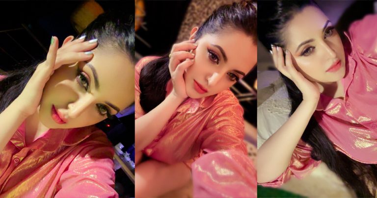 কাকে উদ্দেশ্য করে লিখছেন পরীমণি?