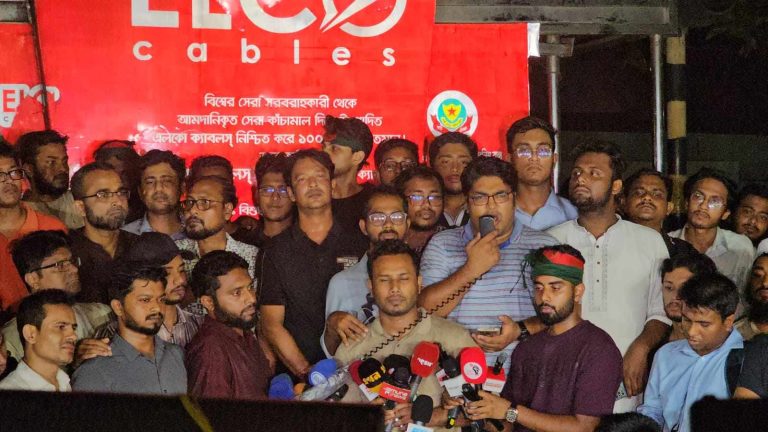 সকালে জবিয়ান সমাবেশ, জুম্মার পর গণঅনশন