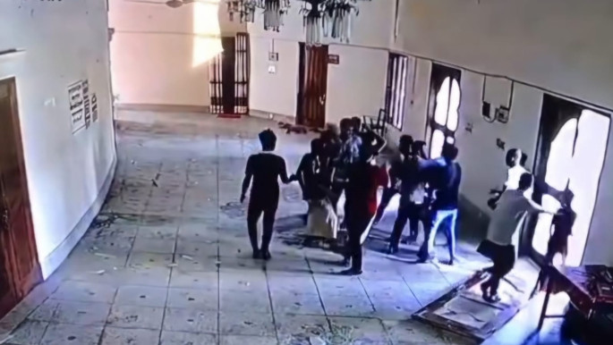 সিরাজগঞ্জে রবীন্দ্র কাছারি বাড়িতে হামলা ও ভাঙচুর, দর্শনার্থীকে মারধর