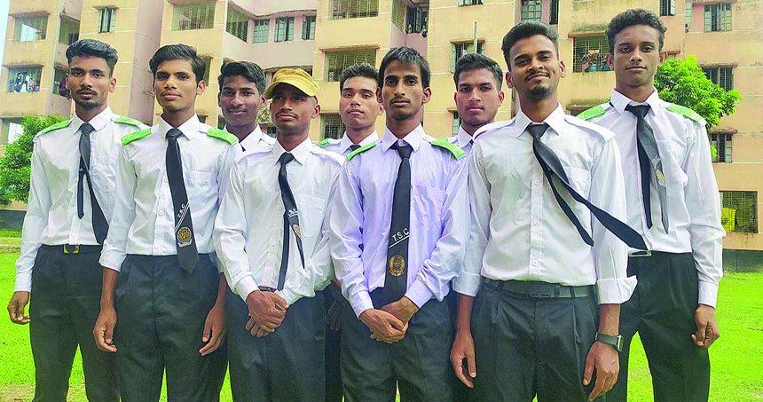 এতিমখানায় বেড়ে ওঠা ১২ বন্ধুর এসএসসি জয়