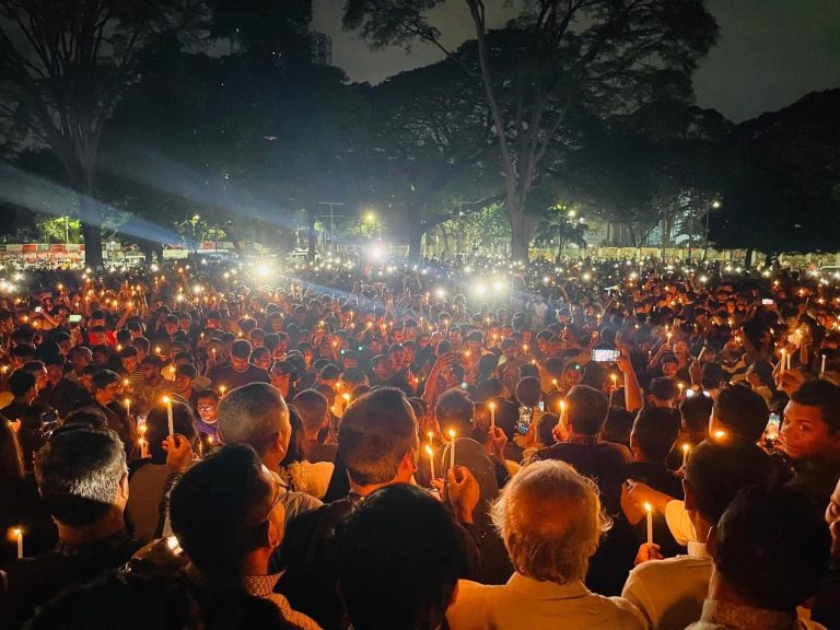 জুলাই স্মরণে শহীদ মিনারে ছাত্রদলের মোমবাতি প্রজ্বলন