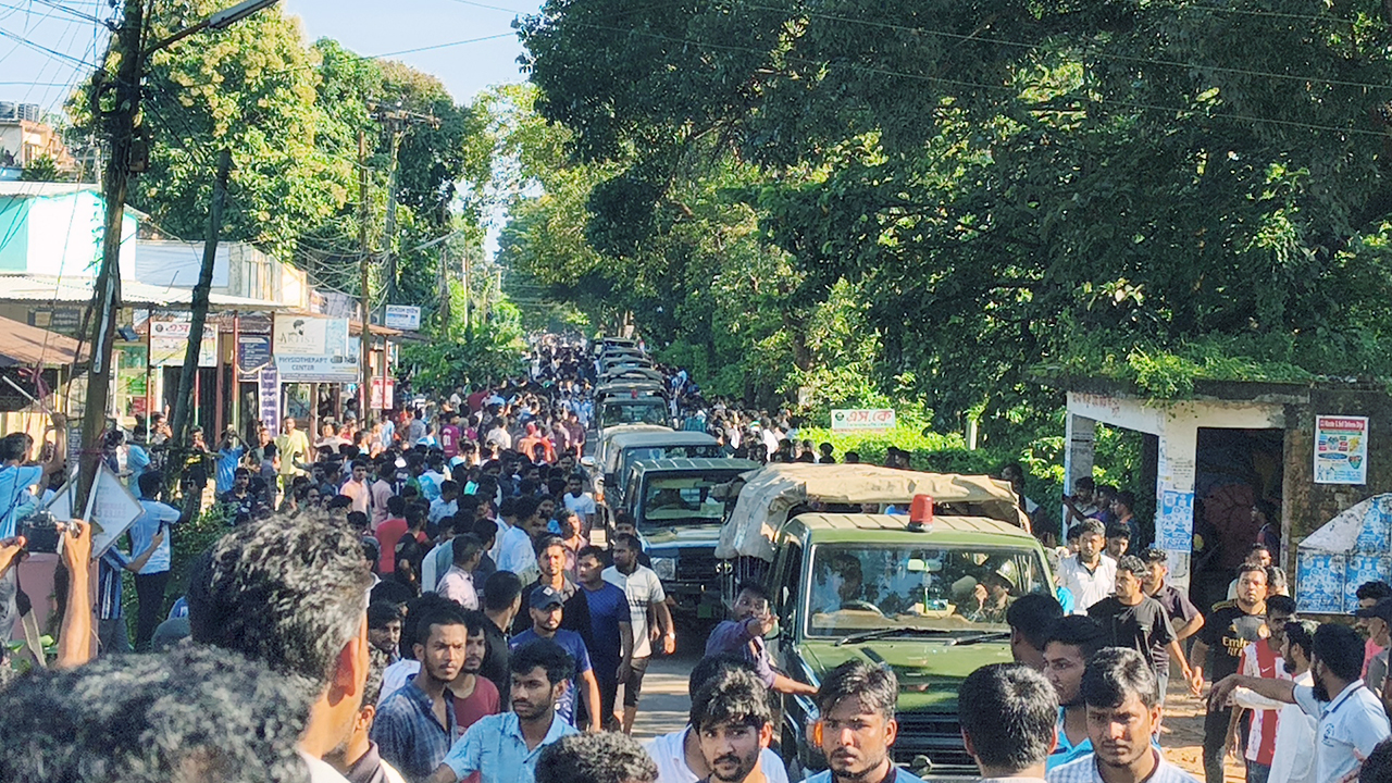 চবিতে অনির্দিষ্টকালের জন্য যৌথবাহিনী মোতায়েন, ২১ সদস্যের তদন্ত কমিটি