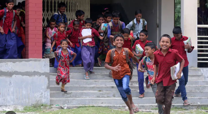 স্কুলে ভর্তির লটারি চলছে, ফলফাল মিলবে দুপুর ২টার পর