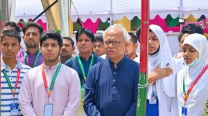 ‘১৭ বছর শিক্ষাব্যবস্থা নিয়ে ছেলেখেলা করে জাতির মেরুদণ্ড ভেঙে দেওয়া হয়েছে’