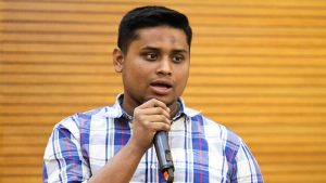 যারা চুরি করে, তাদেরই চোর ধরার দায়িত্ব দেওয়া হচ্ছে: হাসনাত